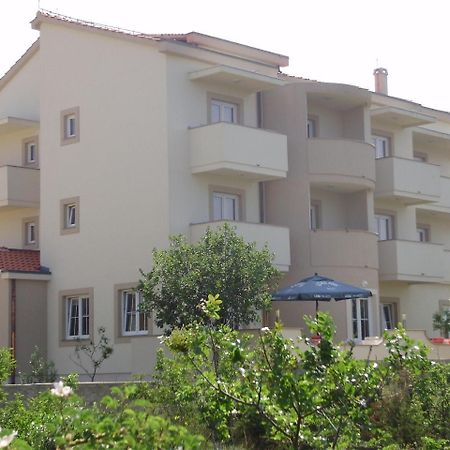 Bed & Breakfast Jugo Novalja Exterior foto