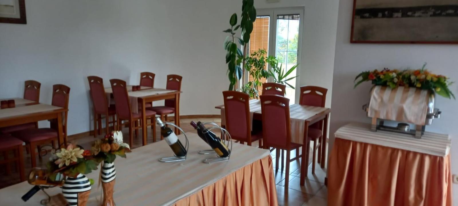 Bed & Breakfast Jugo Novalja Exterior foto