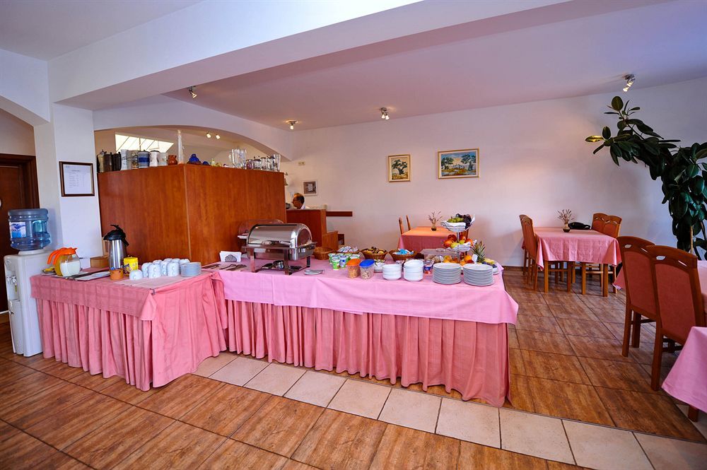 Bed & Breakfast Jugo Novalja Exterior foto