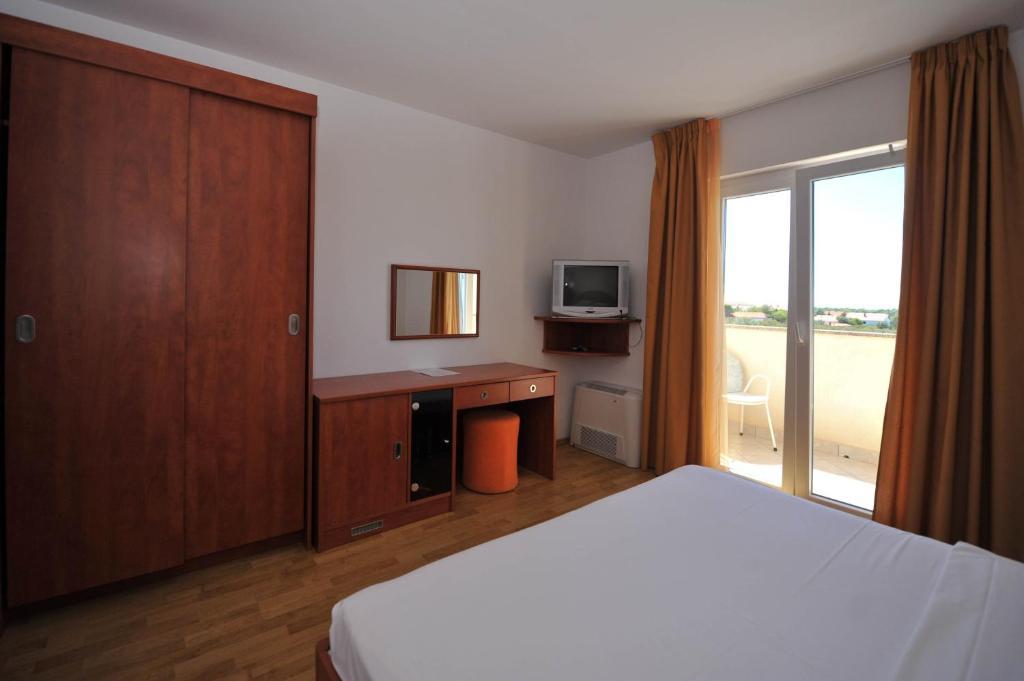 Bed & Breakfast Jugo Novalja Exterior foto